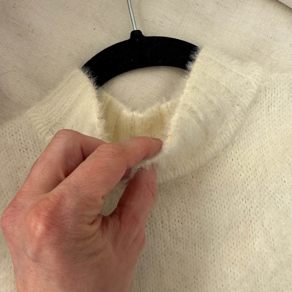 LPA sleeveless sweater - Picture 2 of 4